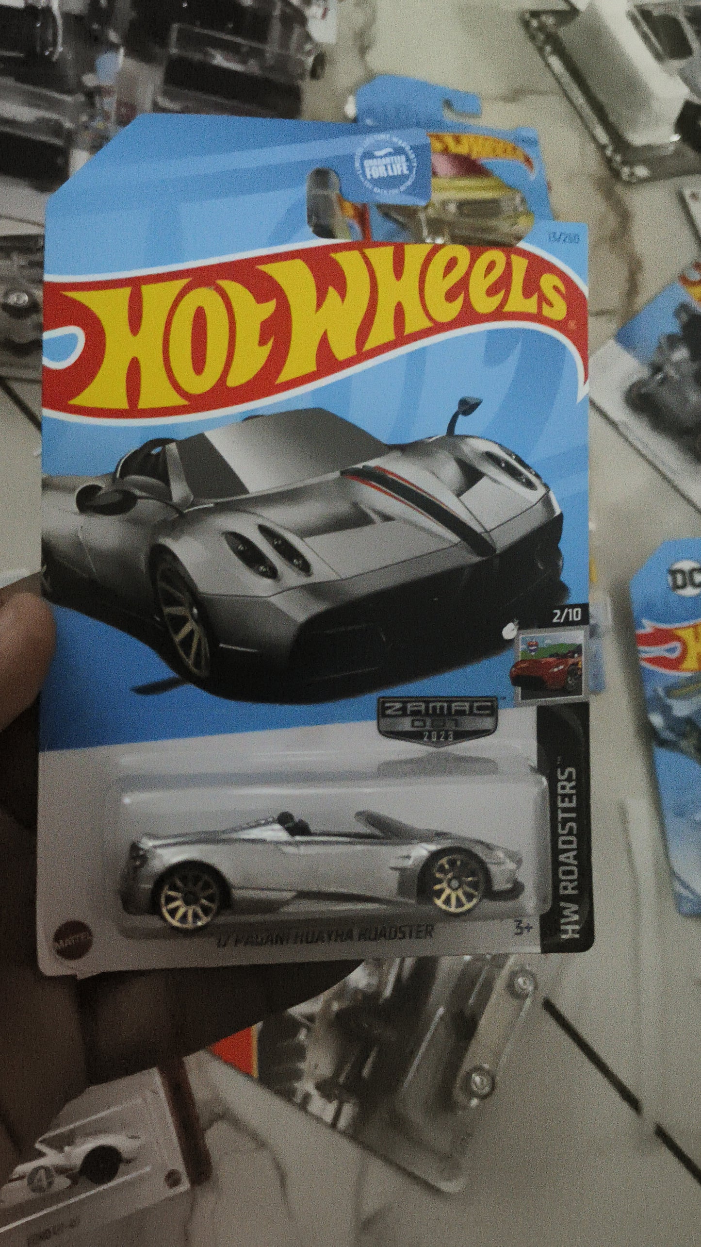 Hot Wheels 17 Pagani Hyuara Roadster (Zamac) - Harla Hotwheels Diecast