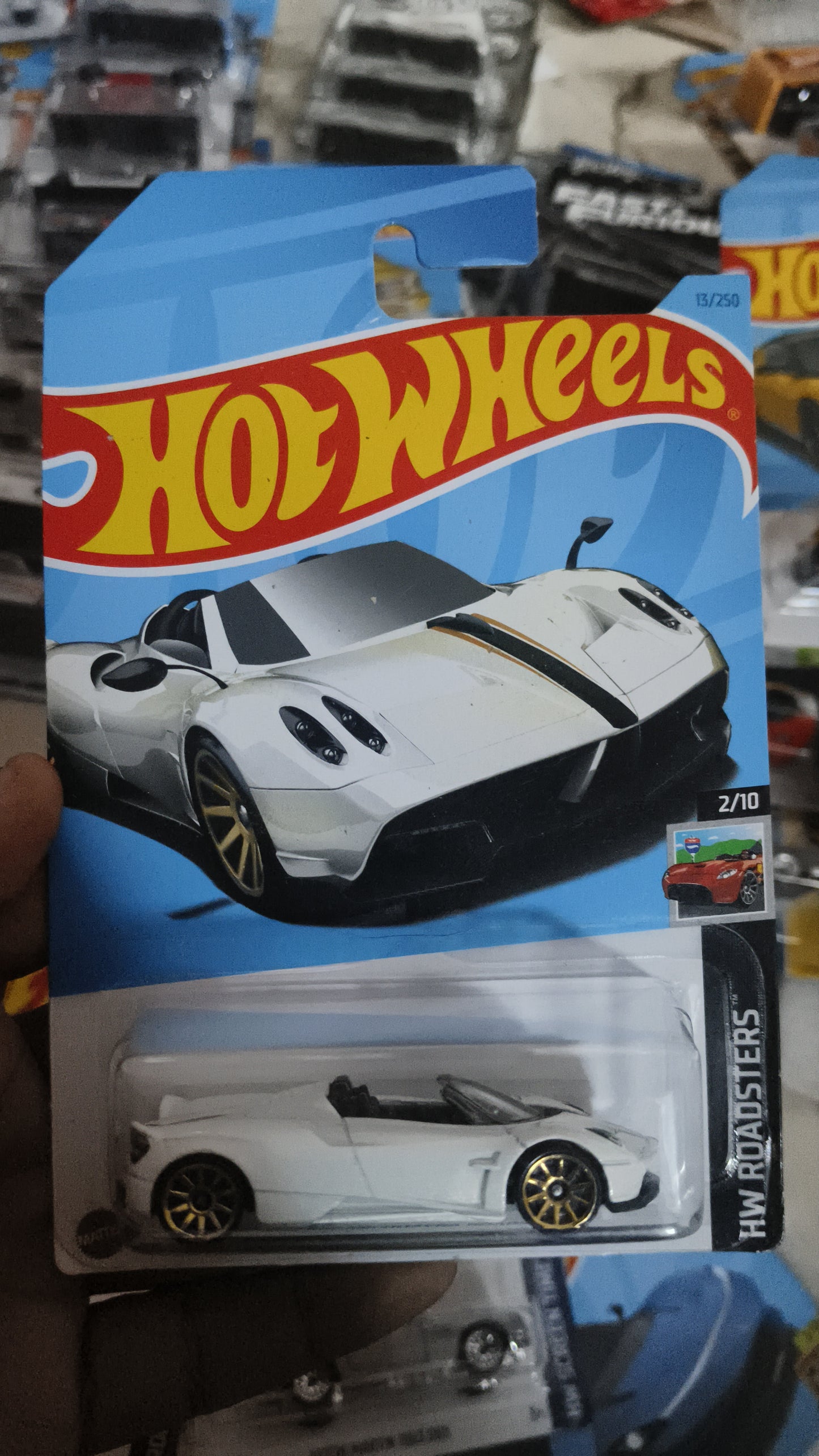 Hot Wheels 17 Pagani Hyuara Roadster - Harla Hotwheels Diecast