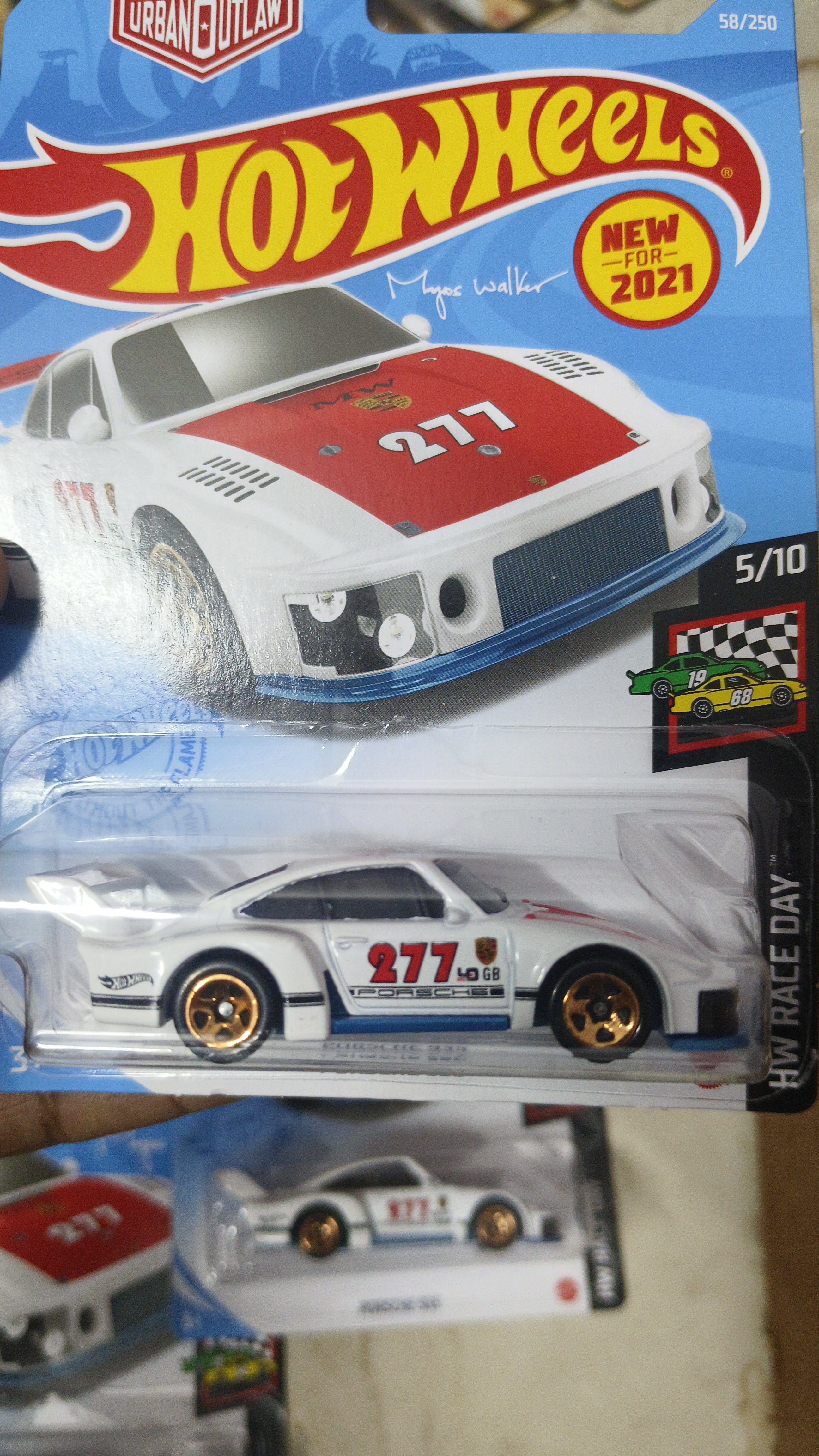 Hot Wheels Porsche 935 Blue Base US Card - Harla Hotwheels Diecast 