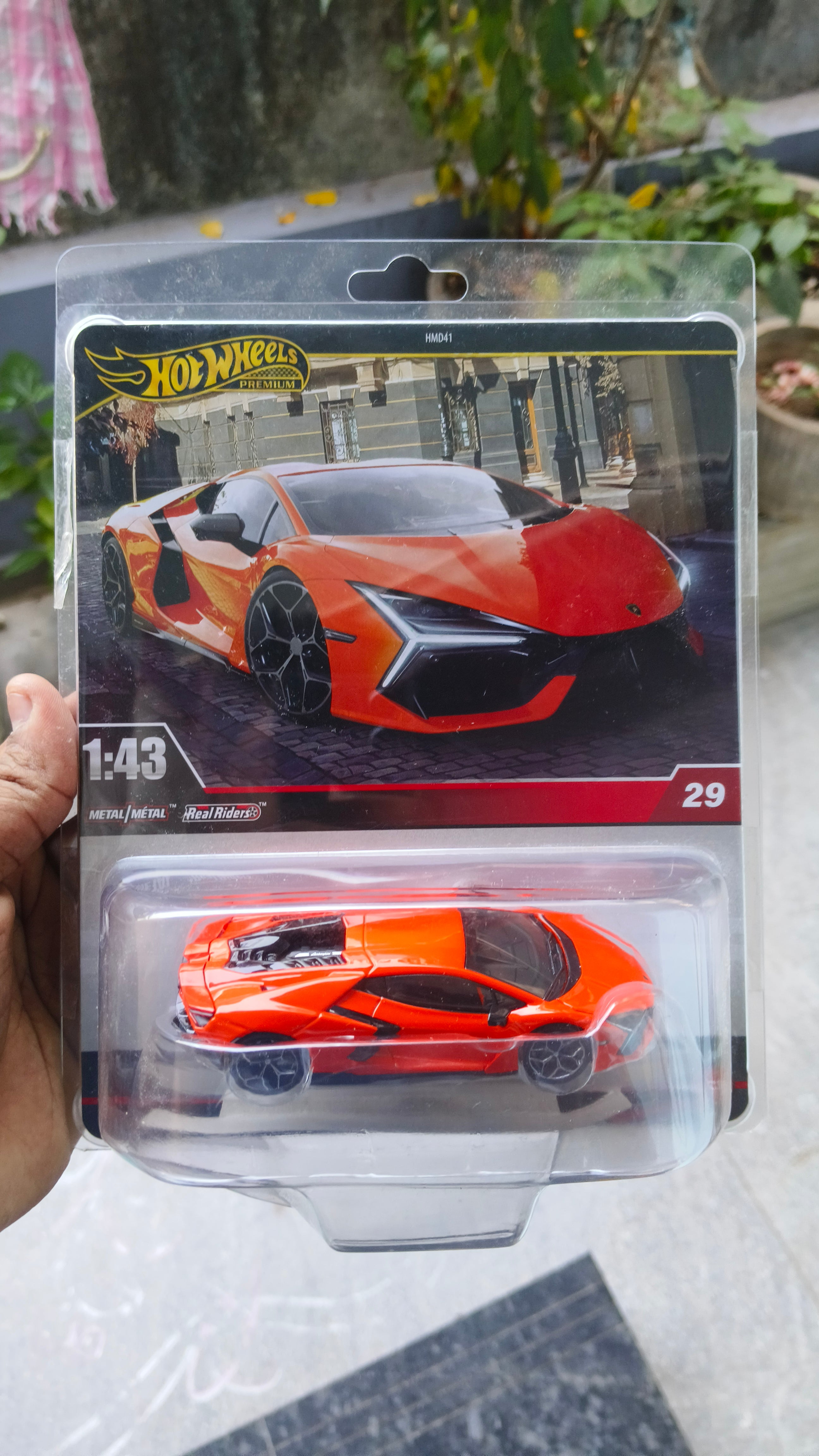 Hot wheels Lamborghini 1:43 Scale Model - Harla Hotwheels Diecast 