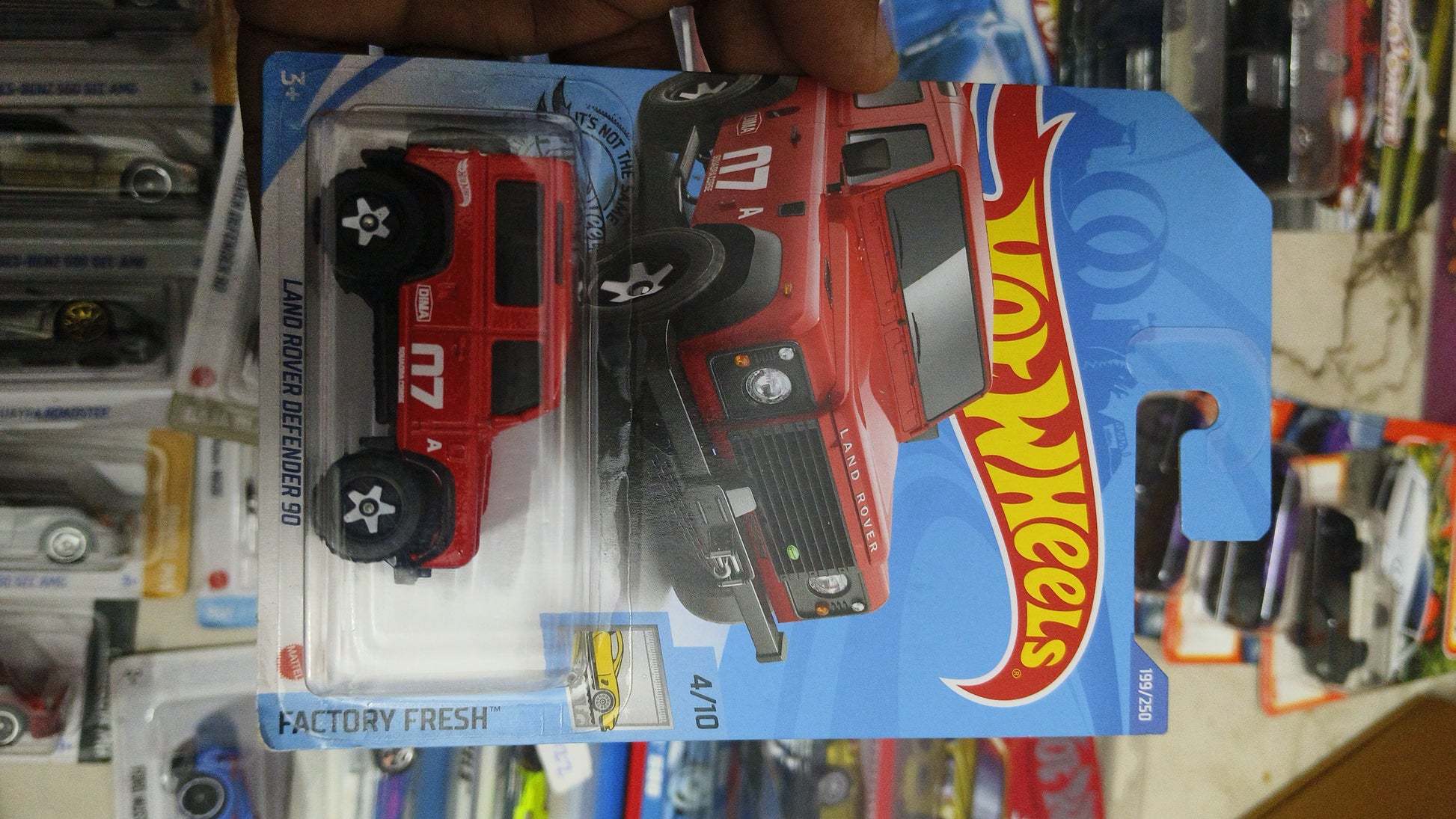 Hot Wheels Land Rover Defender 90 Hotwheels Mainline's (Imported)