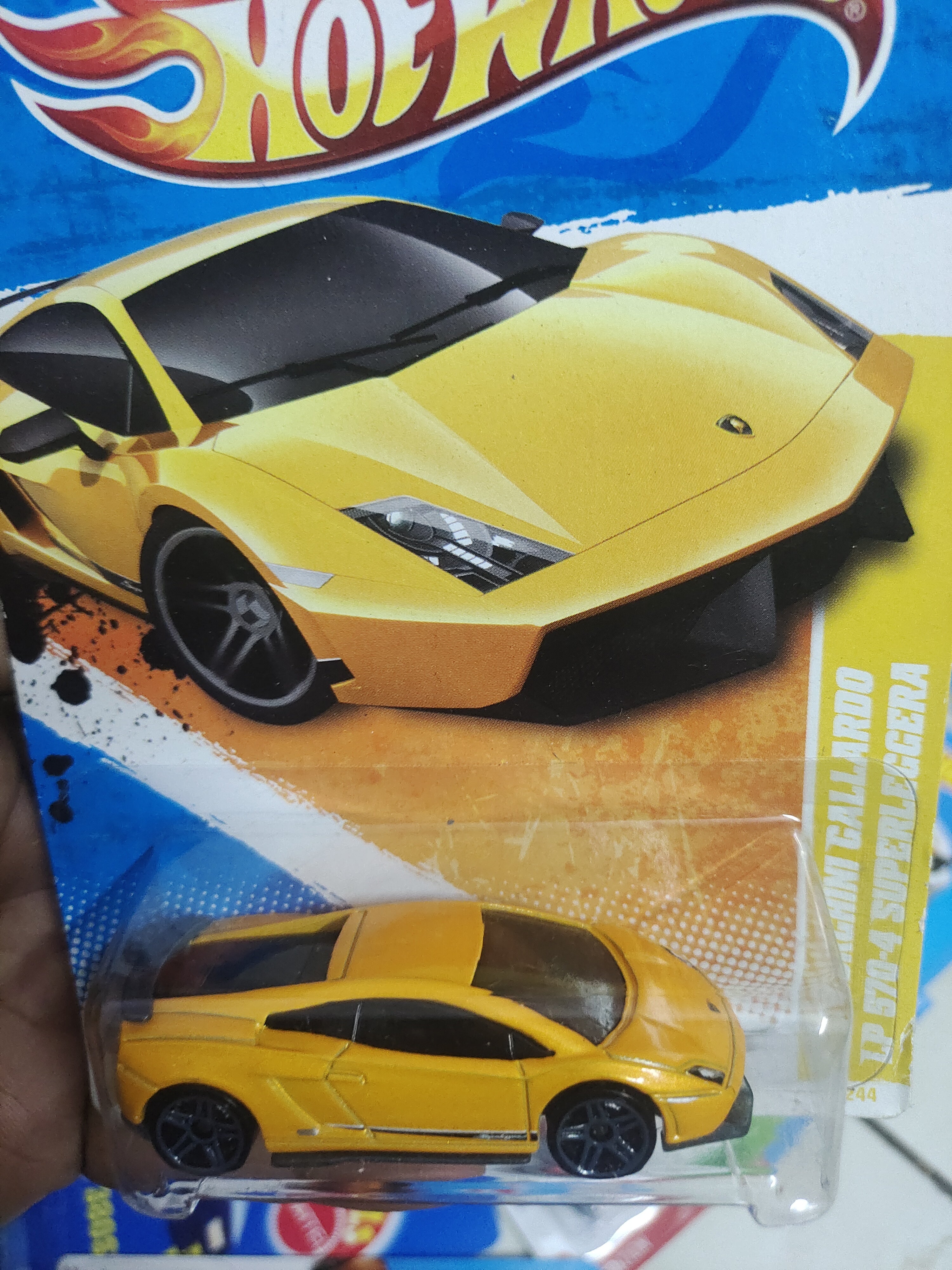 Hot wheels Lamborghini Gallarado LP 570-4 SUPERLEGGERA (Imported Card) - Harla Hotwheels Diecast 