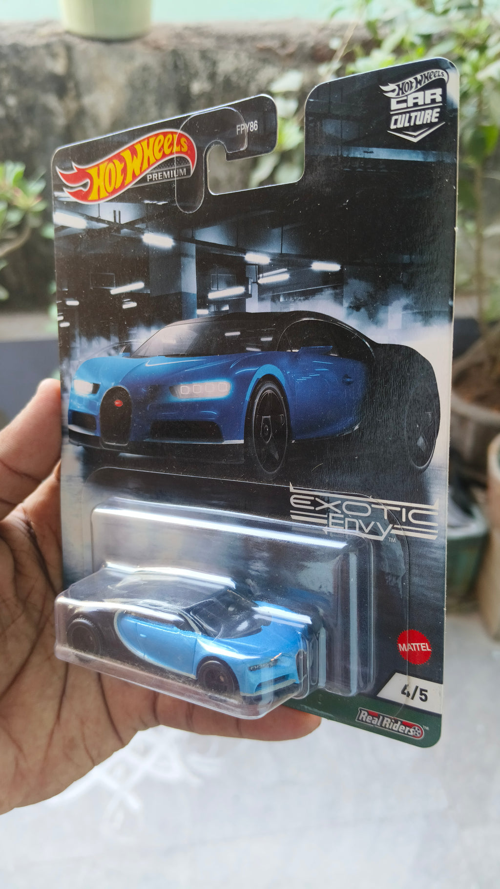 Hot Wheels Exotic Envy 16 Buggati Chiron (US imported card) - Harla Hotwheels Diecast 