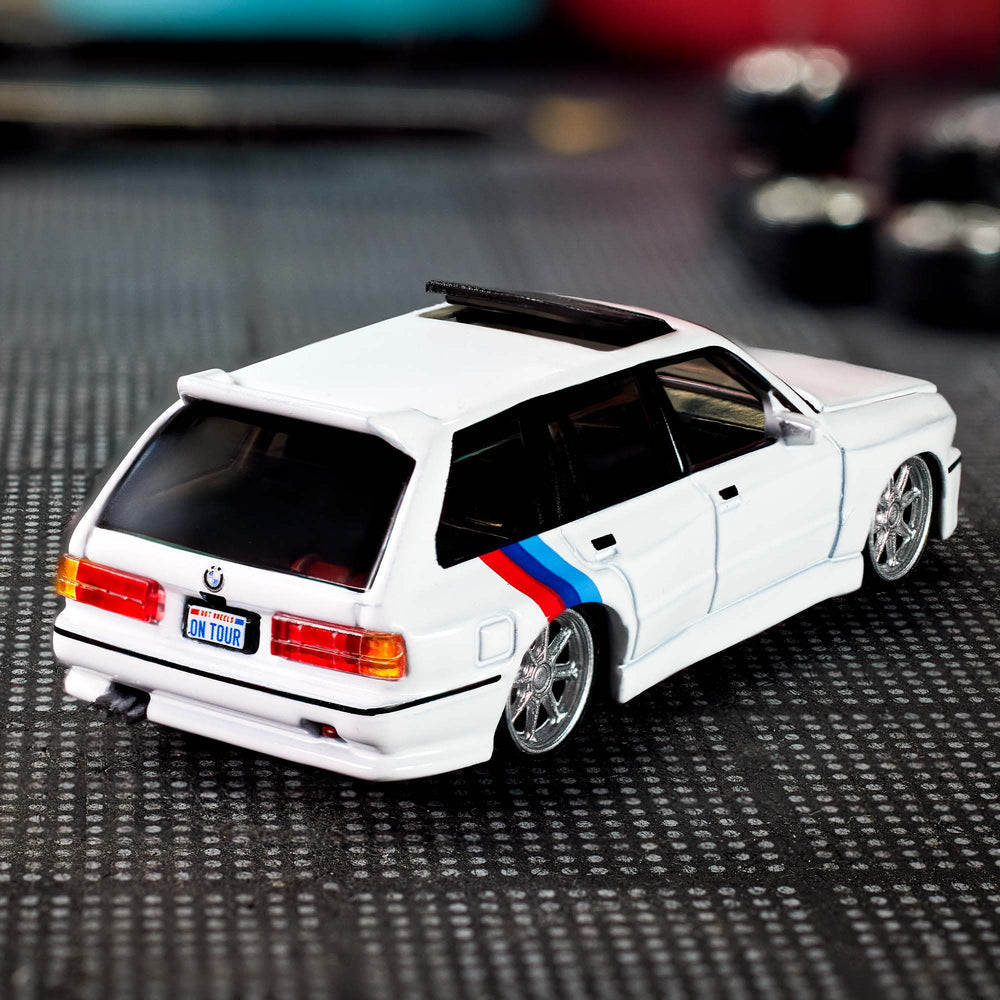 Hot Wheels Exclusive Elite 64 1990 BMW 318i Touring (Pre-order) check description - Harla Hotwheels Diecast 