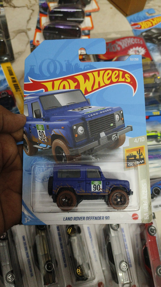 Hot Wheels Land Rover Defender 90 Hotwheels Mainline's (Imported)