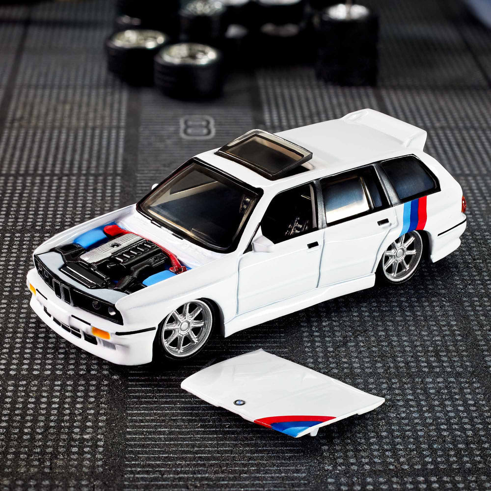 Hot Wheels Exclusive Elite 64 1990 BMW 318i Touring (Pre-order) check description - Harla Hotwheels Diecast 